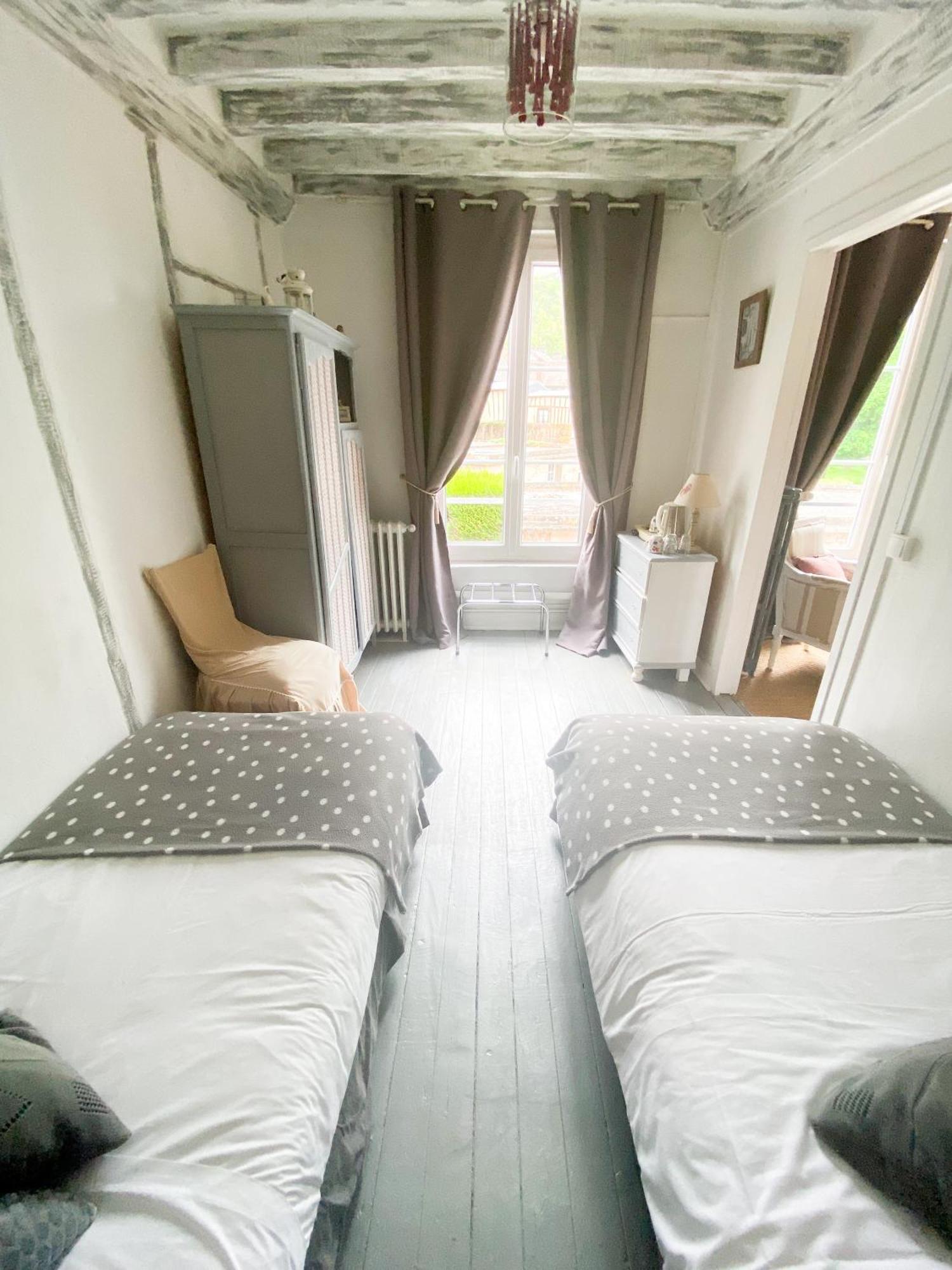 Chambres D'Hotes La Villa Alienor Лез-Андели Экстерьер фото